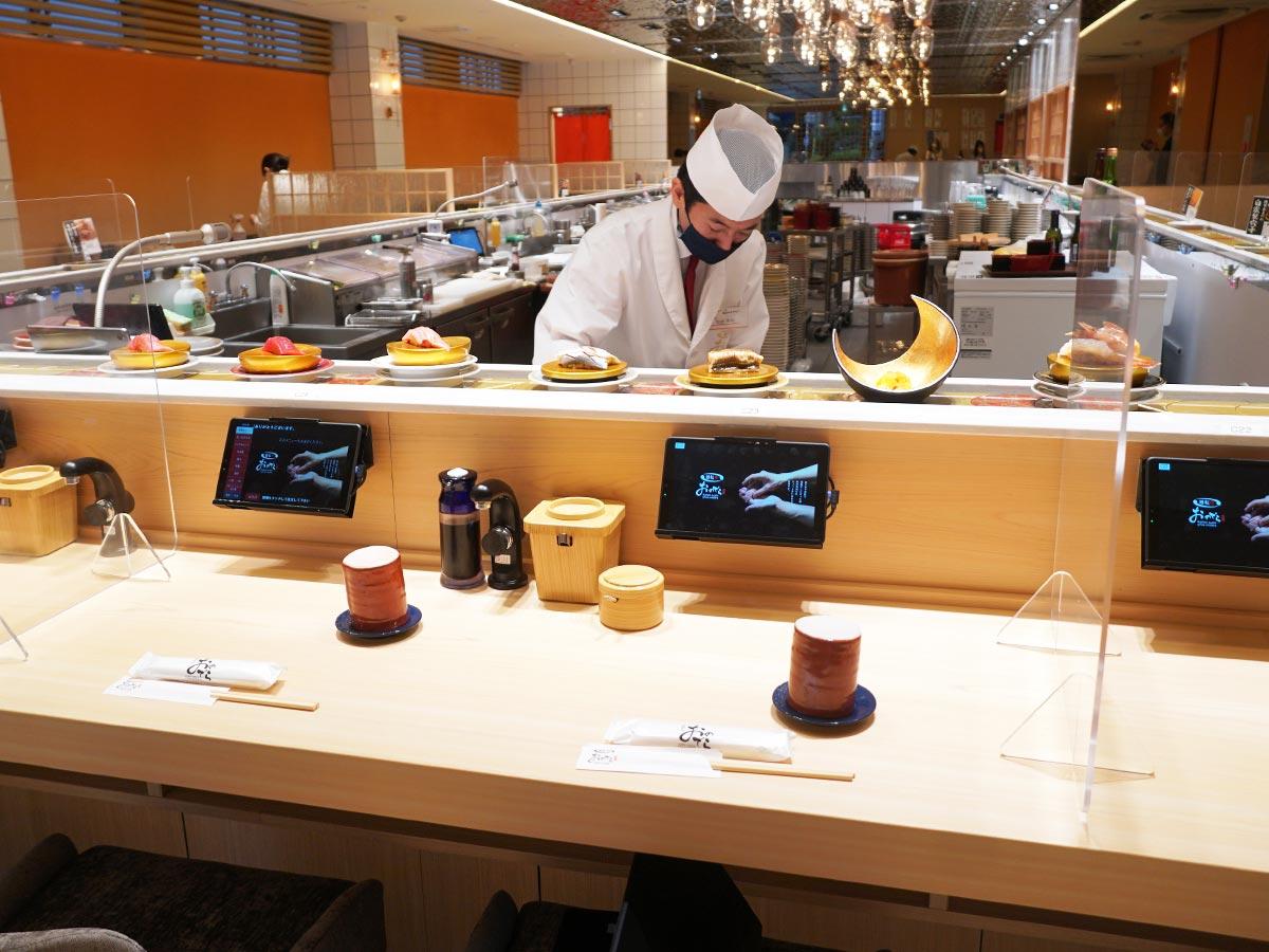 気軽に利用できるよう回転ずしのスタイルで出店した