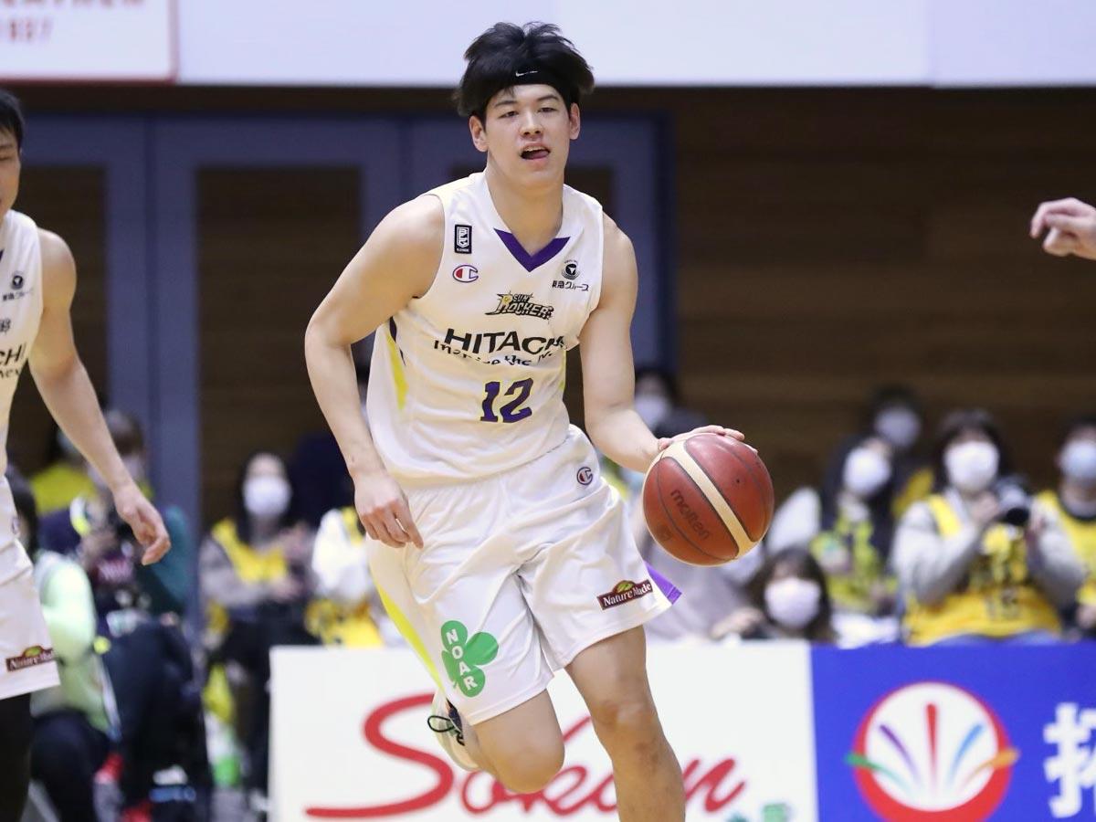 速攻に走り2桁得点をマークした西野曜選手（中央）&copy;サンロッカーズ渋谷