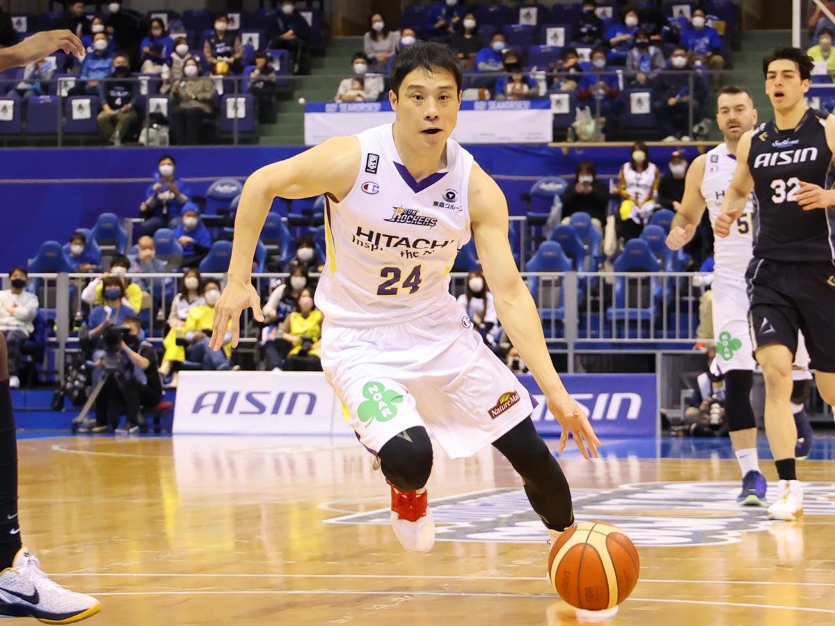最終クオーターに11得点を挙げるなどした広瀬健太選手&copy;B.LEAGUE