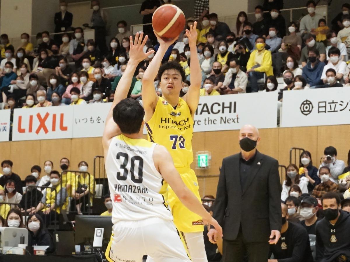 1カ月ぶりに復帰し9点を挙げた田渡修人選手（中央奥）