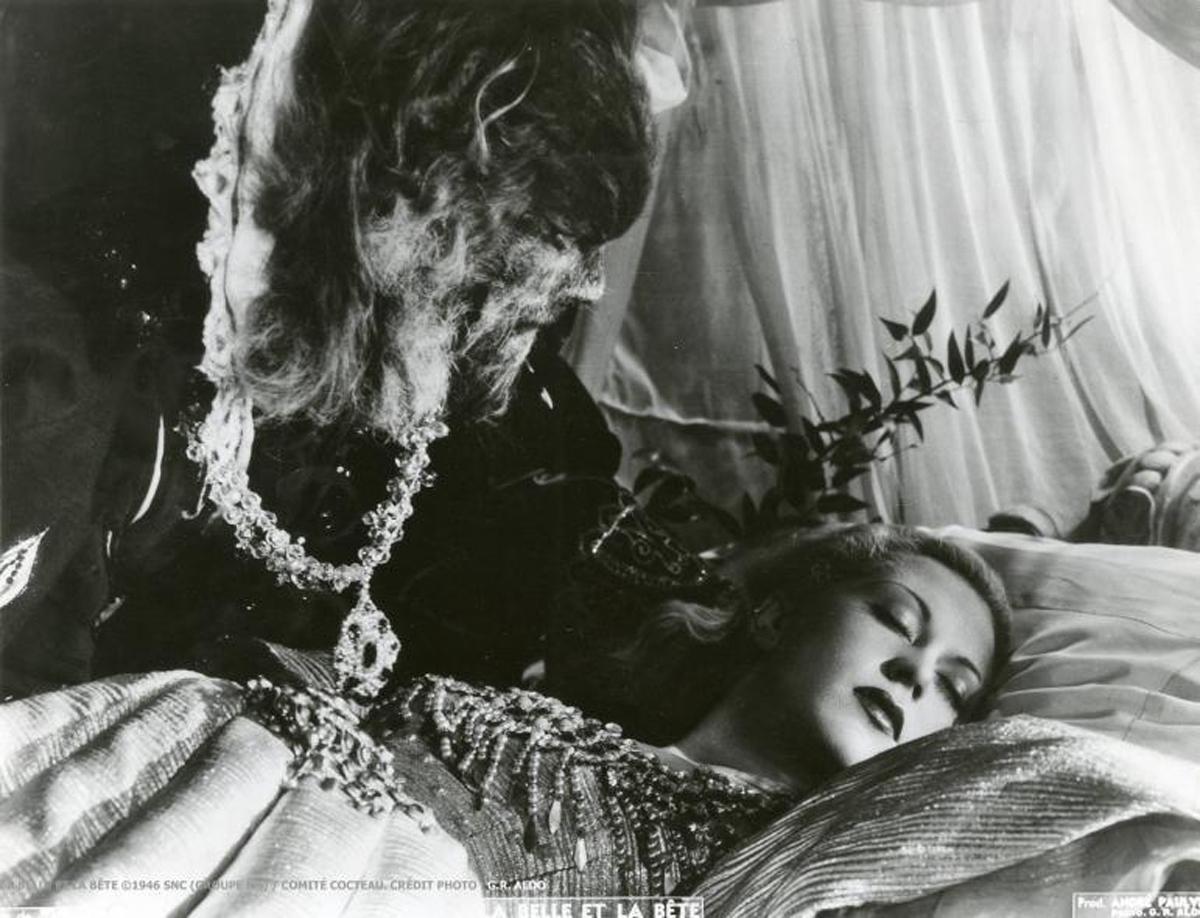 「美女と野獣」より&copy; 1946 SNC (GROUPE M6)／Comit&eacute; Cocteau