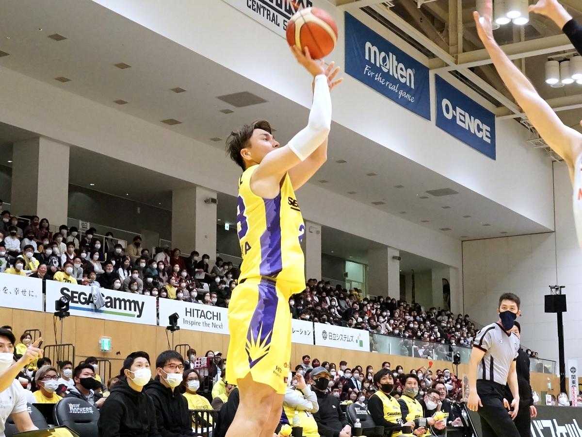 3ポイントシュートを約57％と高確率で決めた津屋一球選手