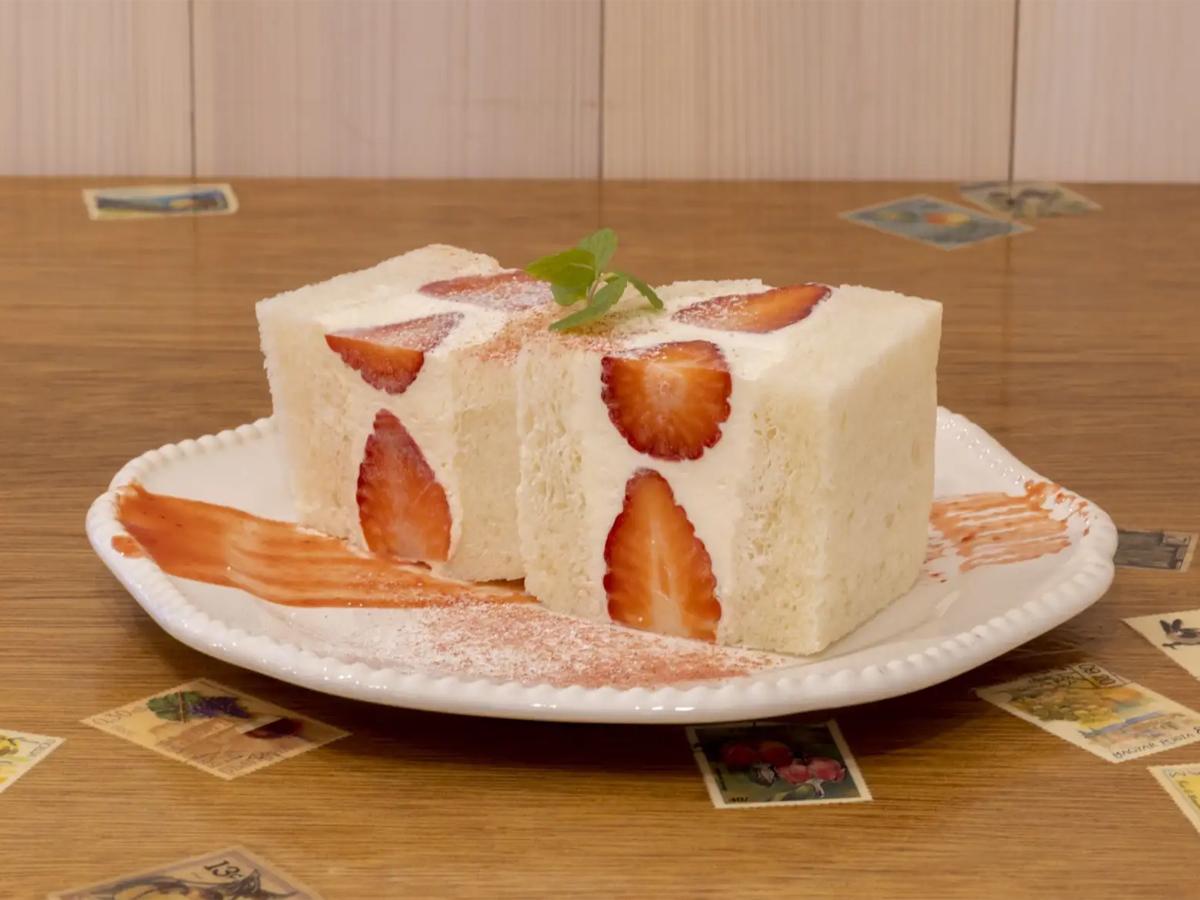 「旬゛喫茶パンエス 」で提供するフルーツサンド（880円）