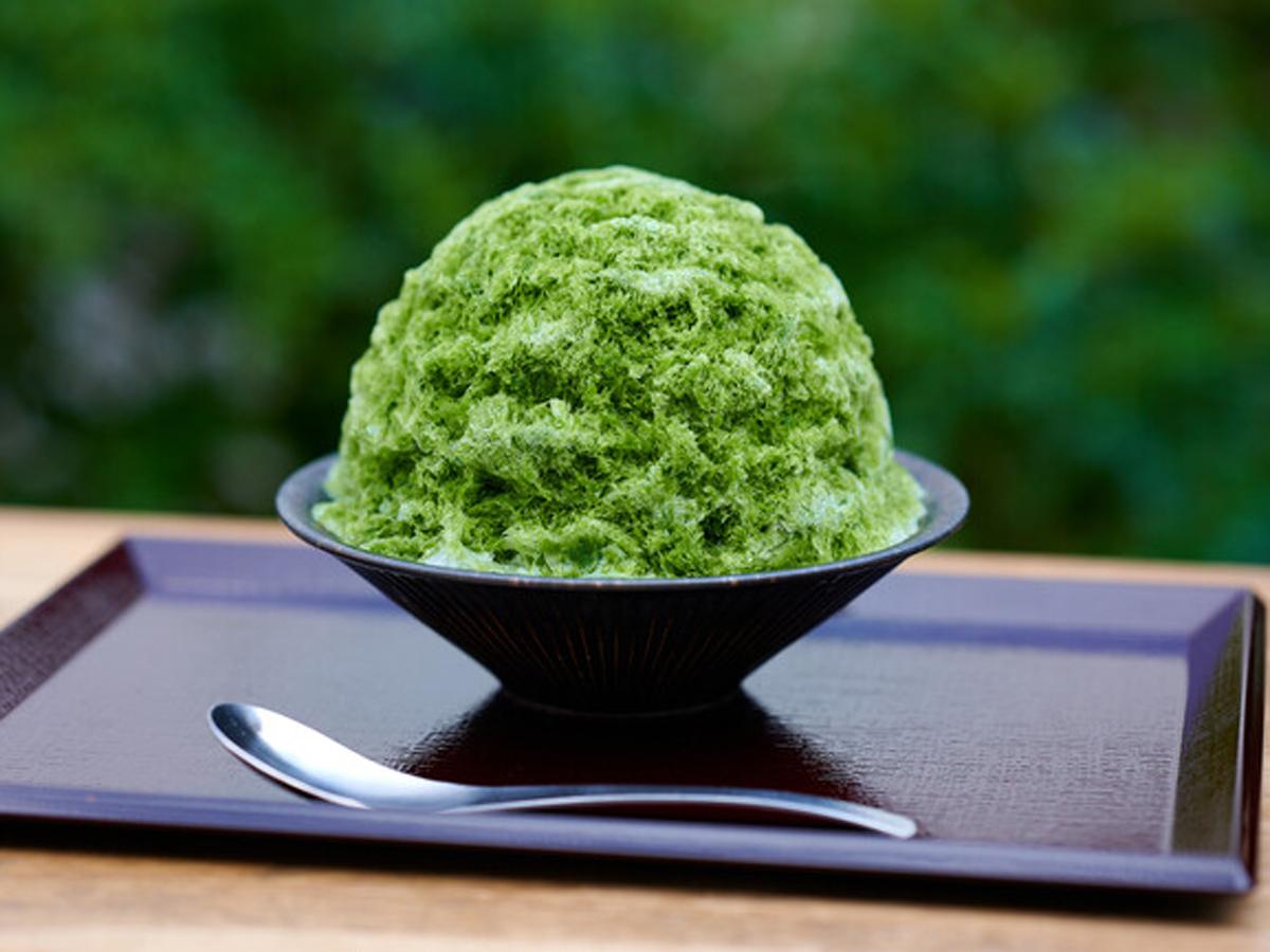 注文を受けてからたてる抹茶をかける「一杯点（た）て抹茶」