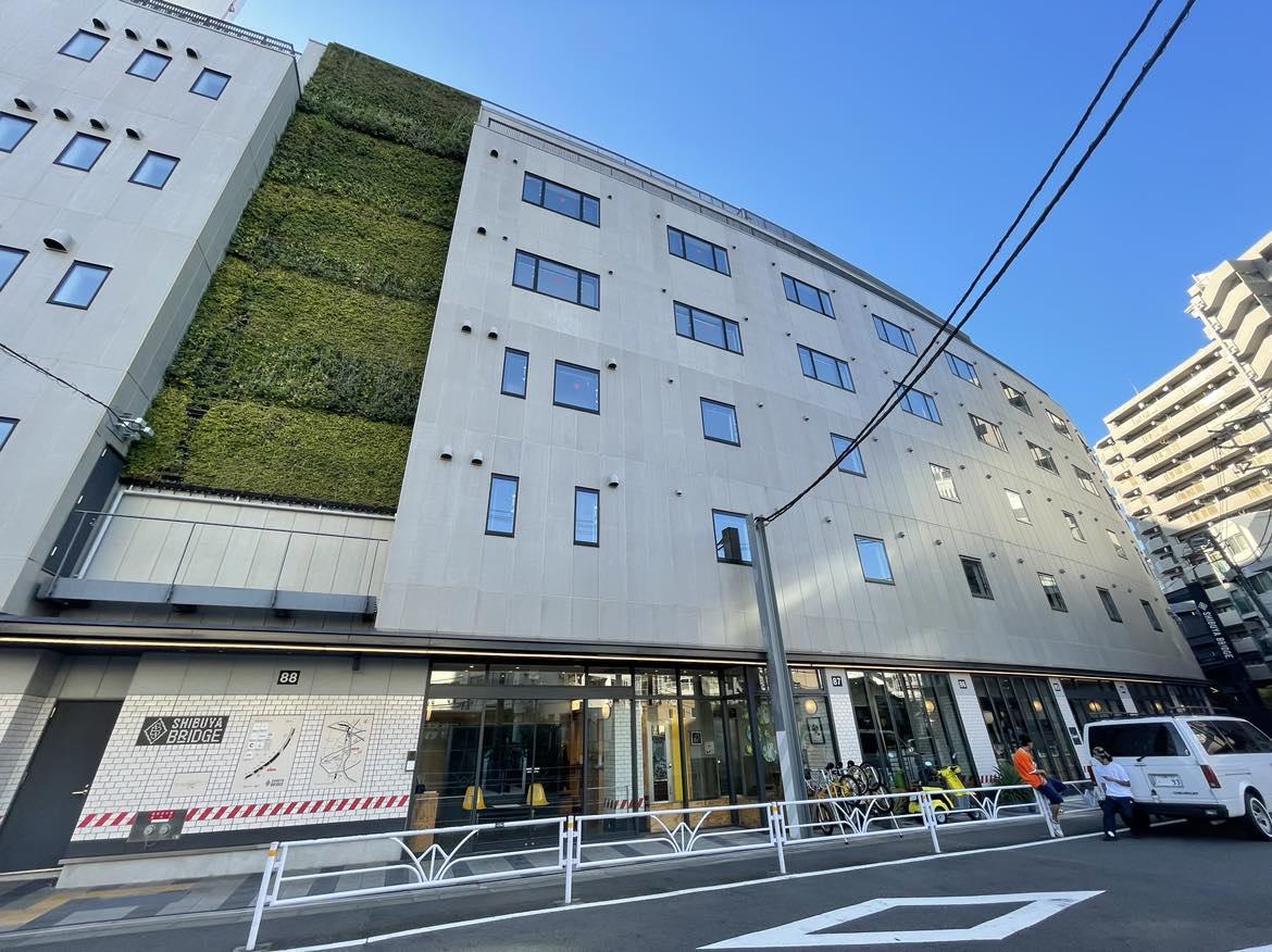 閉館した「マスタードホテル渋谷」（外観）