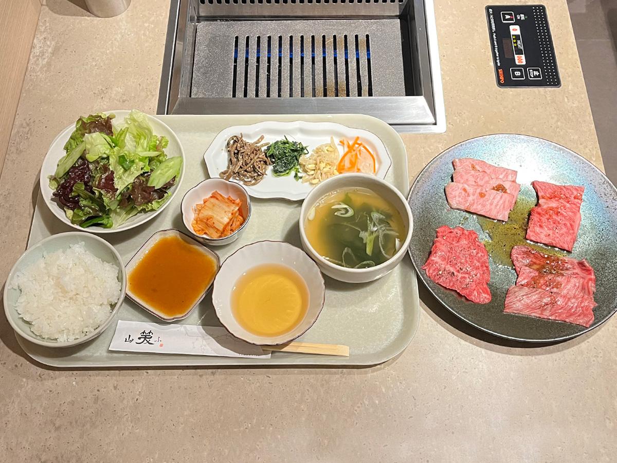 ランチで提供する黒毛和牛4種盛り合わせ（4,180円）のイメージ