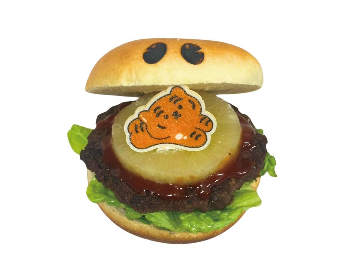 「MUZIK TIGER」とのコラボレーションカフェで提供するハンバーガーのイメージ