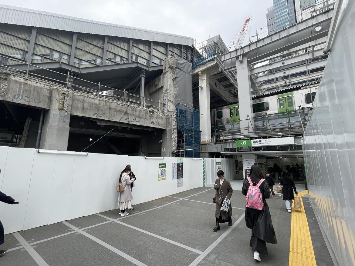 移動したJR渋谷駅南改札付近の通路