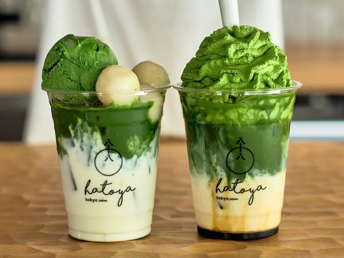 （左から）抹茶アイスと白玉をトッピングする「抹茶ラテ壱」、黒糖と泡抹茶をトッピングする「抹茶ラテ壱」のイメージ