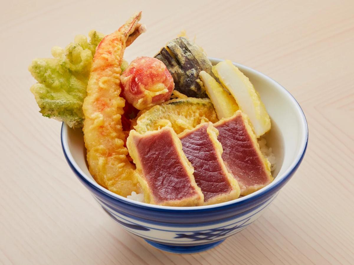 「海鮮レア天丼（並）」（1,960円）のイメージ