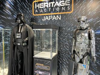 映画「スター・ウォーズ」シリーズを中心としたコレクターアイテムが並ぶ場内