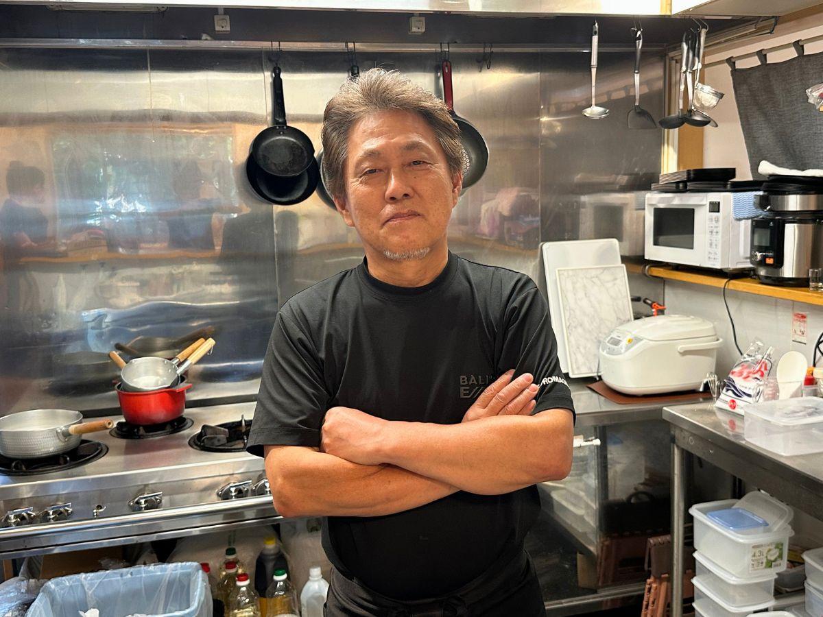 「肉厨房hah」店主の鈴木喜三夫さん