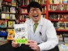 下北沢でライターのセブ山さんサイン会 「インターネット文化人類学」出版記念で