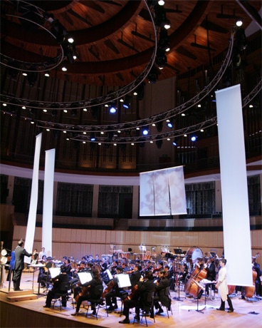 現代中国を代表する作曲家が星のオーケストラを指揮 シンガポール経済新聞