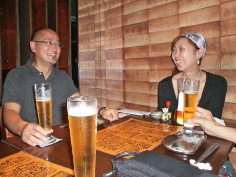 左:小柴さん(海南鶏飯食堂)、右:坂田さん(ミミガー)
