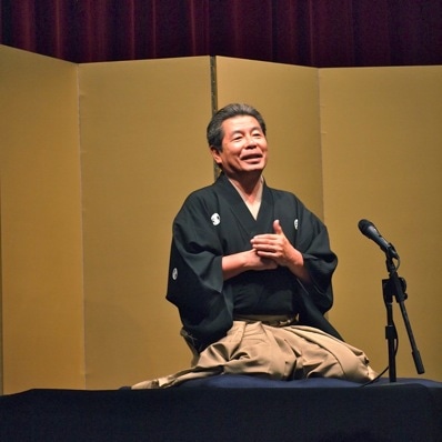 マーライオンも話題に-「志の輔らくごinシンガポール」