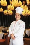 「美食倶楽部」発起人の一人、マンダリン・オーチャードホテルの「四川飯店」料理長の菅谷勇喜さん