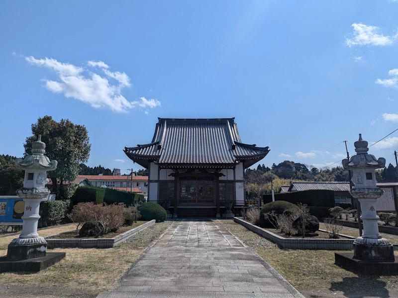 本多忠勝公菩提寺である良玄寺。本多忠勝の墓石もある