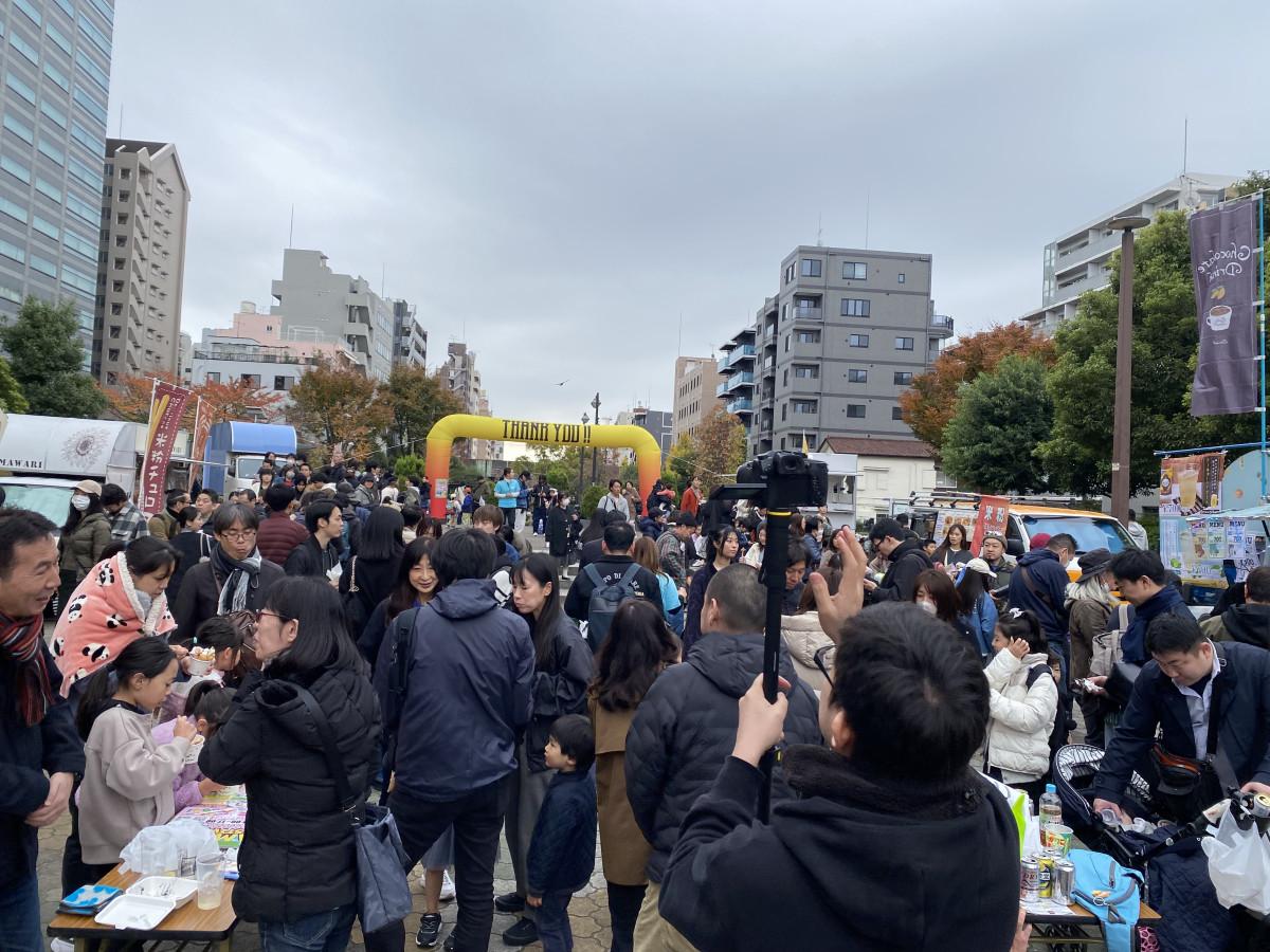 にぎわう会場。5500人が訪れた