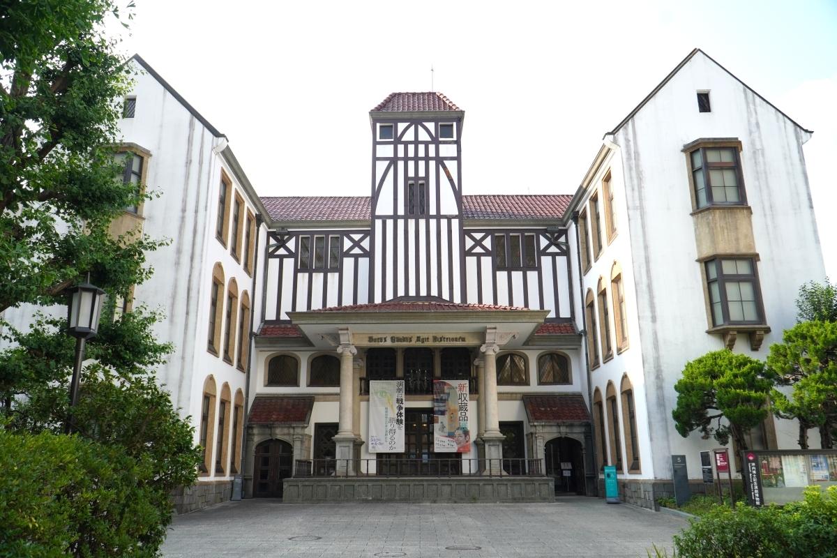早稲田大学演劇博物館外観