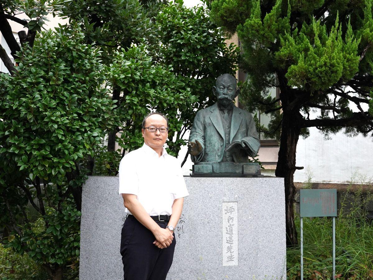 早大演劇博物館開館記念、児玉館長の連続講座「演劇博物館の百年を語る」