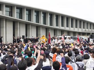 早大公認サークル「早稲田精神昂揚（こうよう）会（以下、昂揚会）」が主催した「第63回本庄〜早稲田100キロハイク（100ハイ）」の全行程を記録した動画が10月16日、ユーチューブで公開された。