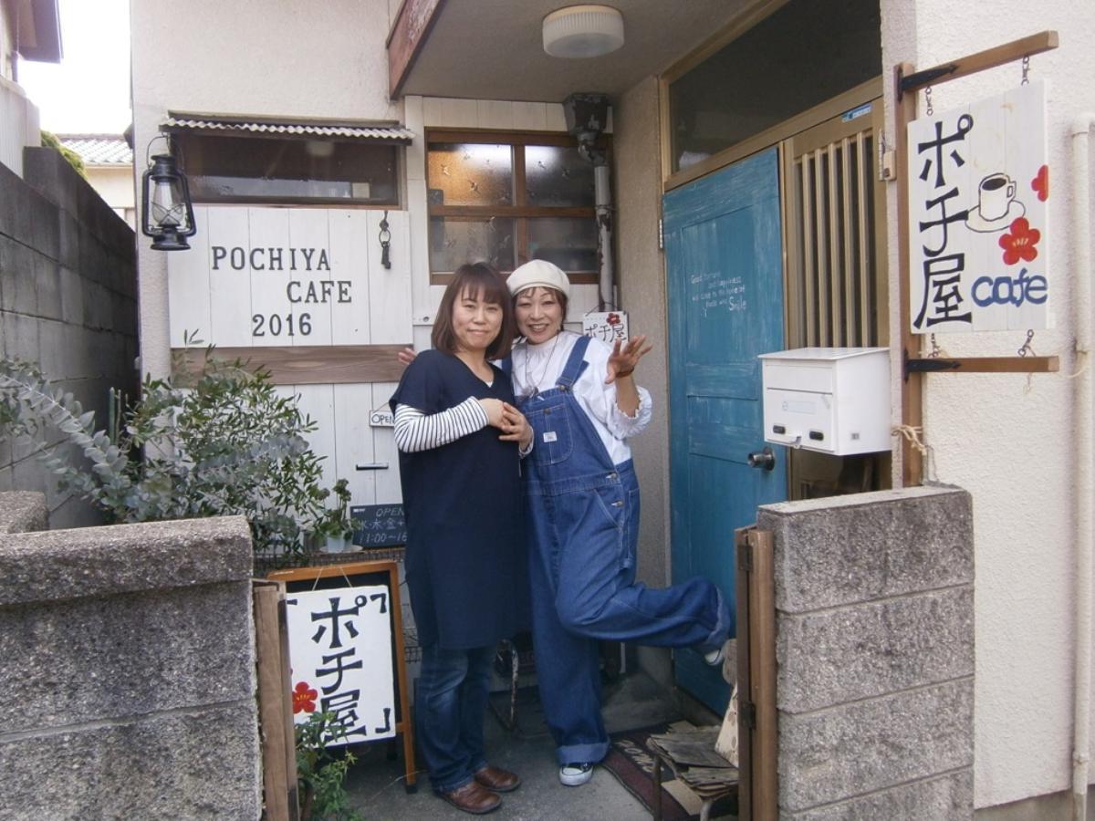 オーナーの田浦さん(左)とワークショップを行う重さん(右)