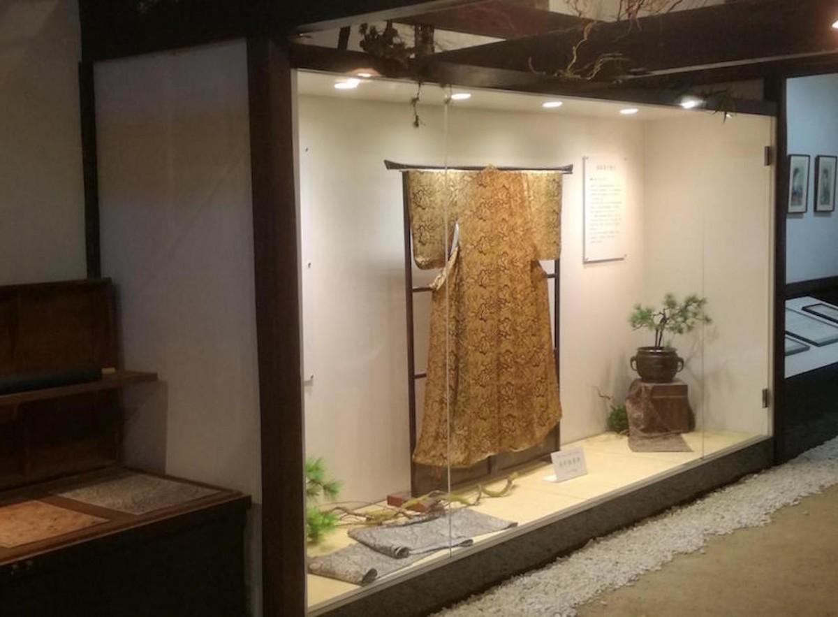 お披露目される着物は展示されている金の着物と対をイメージして作られた