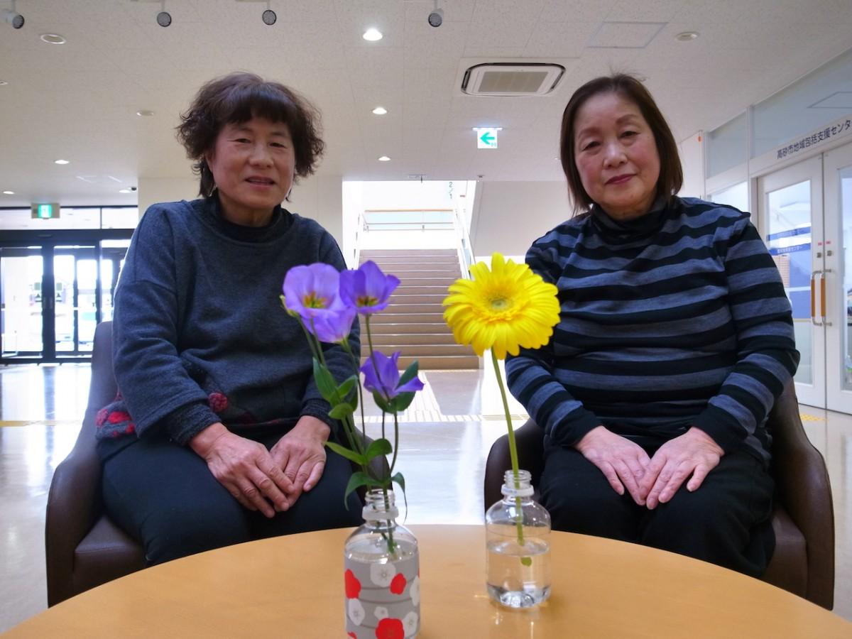 「花で元気になる会」代表の今中さん(右)と中阪さん(左)