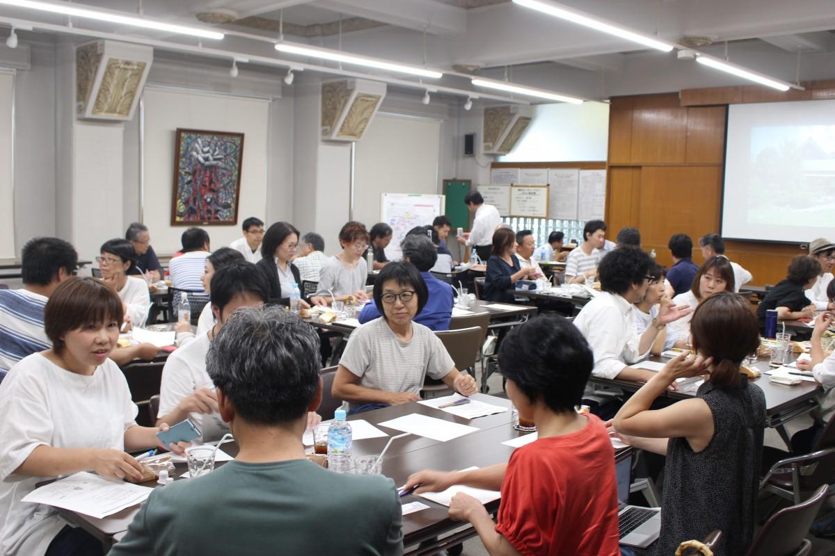 高砂の魅力について話し合う参加者の様子
