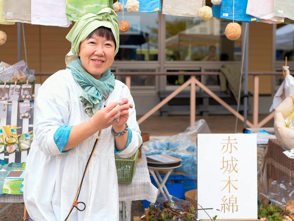 写真は赤城山麓で綿花を栽培している「はらいそ農園」