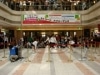 羽田空港イベントスペースで大道芸人によるパフォースマンスイベント
