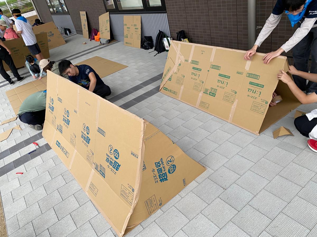 参加者が作った段ボールシェルター