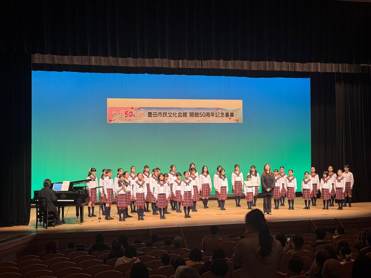 豊田少年少女合唱団によるオープニング