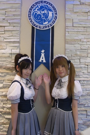 上野に「魔法」がテーマのガールズバー-開店3カ月、固定客着々と
