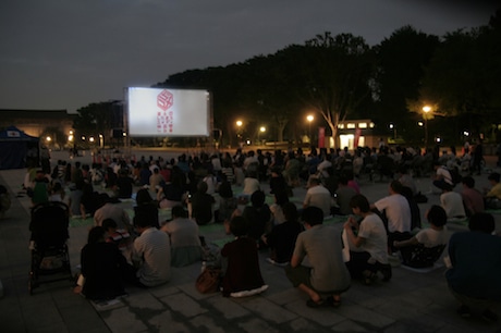 したまちコメディ映画祭が無料映画会-「インディ・ジョーンズ」屋外上映も