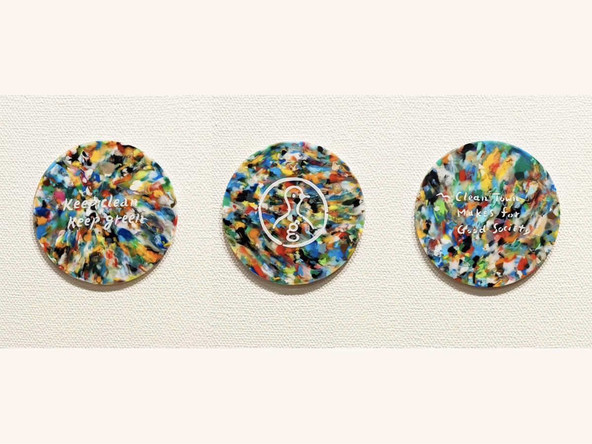 プラスチックゴミをアップサイクルしたコースター3種