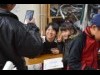 女子プロ野球「埼玉アストライア」の4選手、浦和の自転車店でサイン会