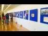 川口のカフェギャラリーで認知症男性が個展 2年前に始めた絵画と写真展示