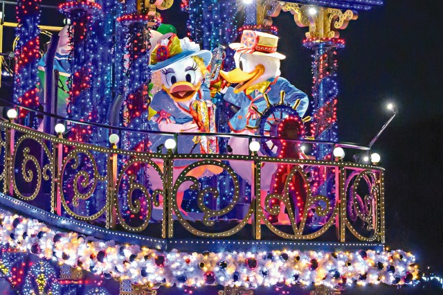 ディズニーパレード夜2024