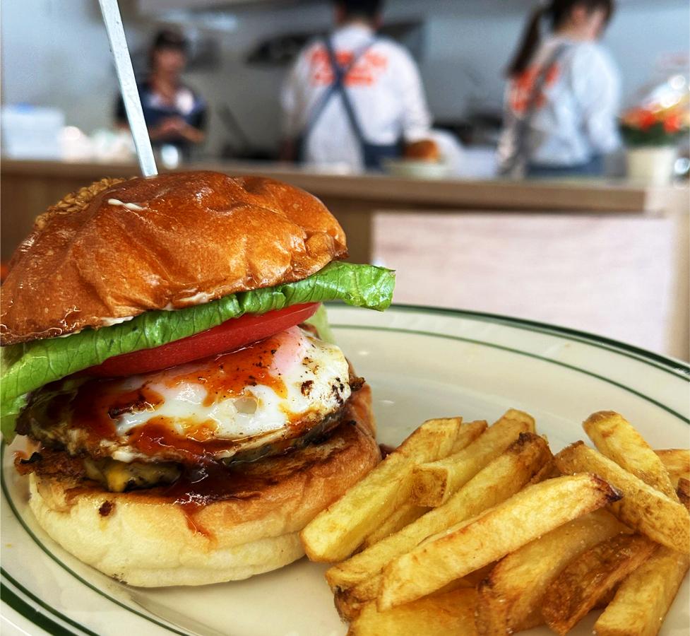 アメリカンダイナー「PERCH DINER（パーチダイナー）」