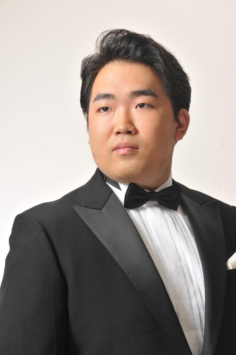 オペラ テノール歌手 藤原拓実さん