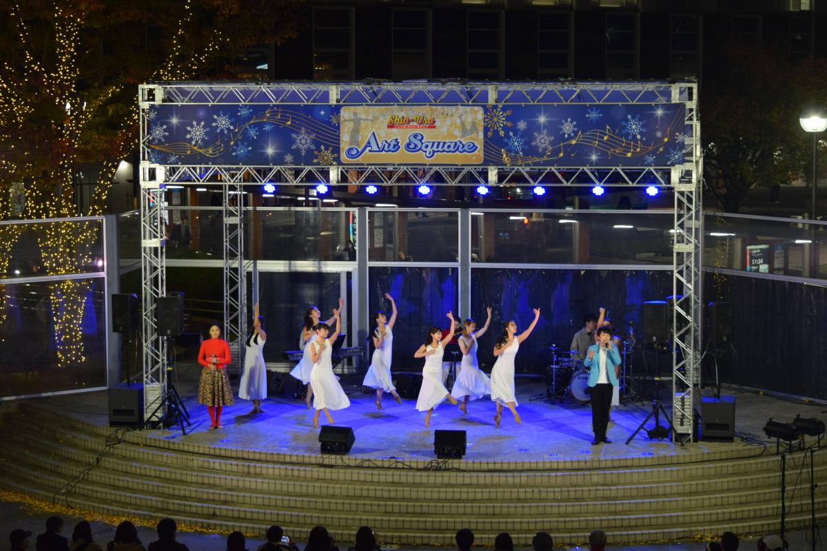 過去の「ピュアホワイトクリスマスミニコンサート＆イルミネーション点灯式」の様子