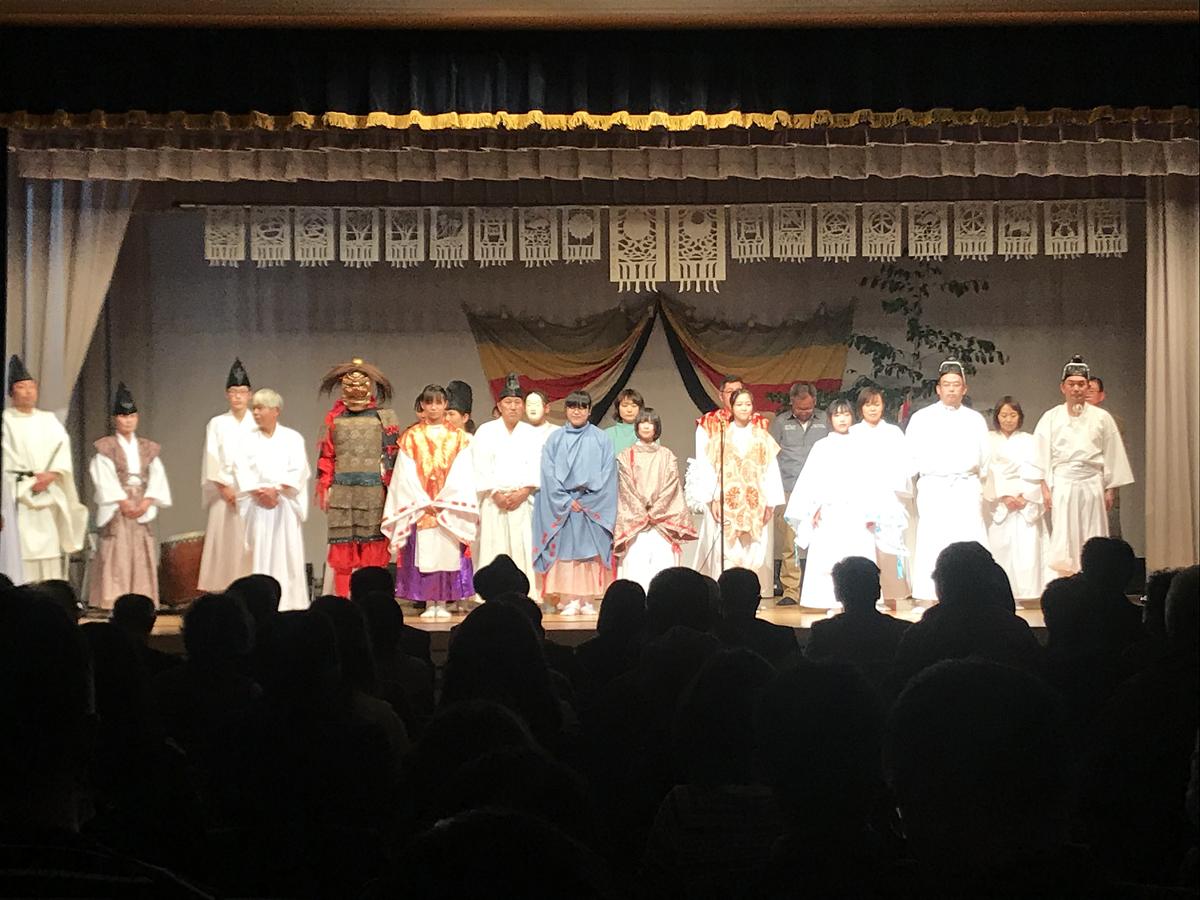 宇部 万倉で 岩戸神楽舞 披露 観客満員 年完全復活に向けて前進 山口宇部経済新聞