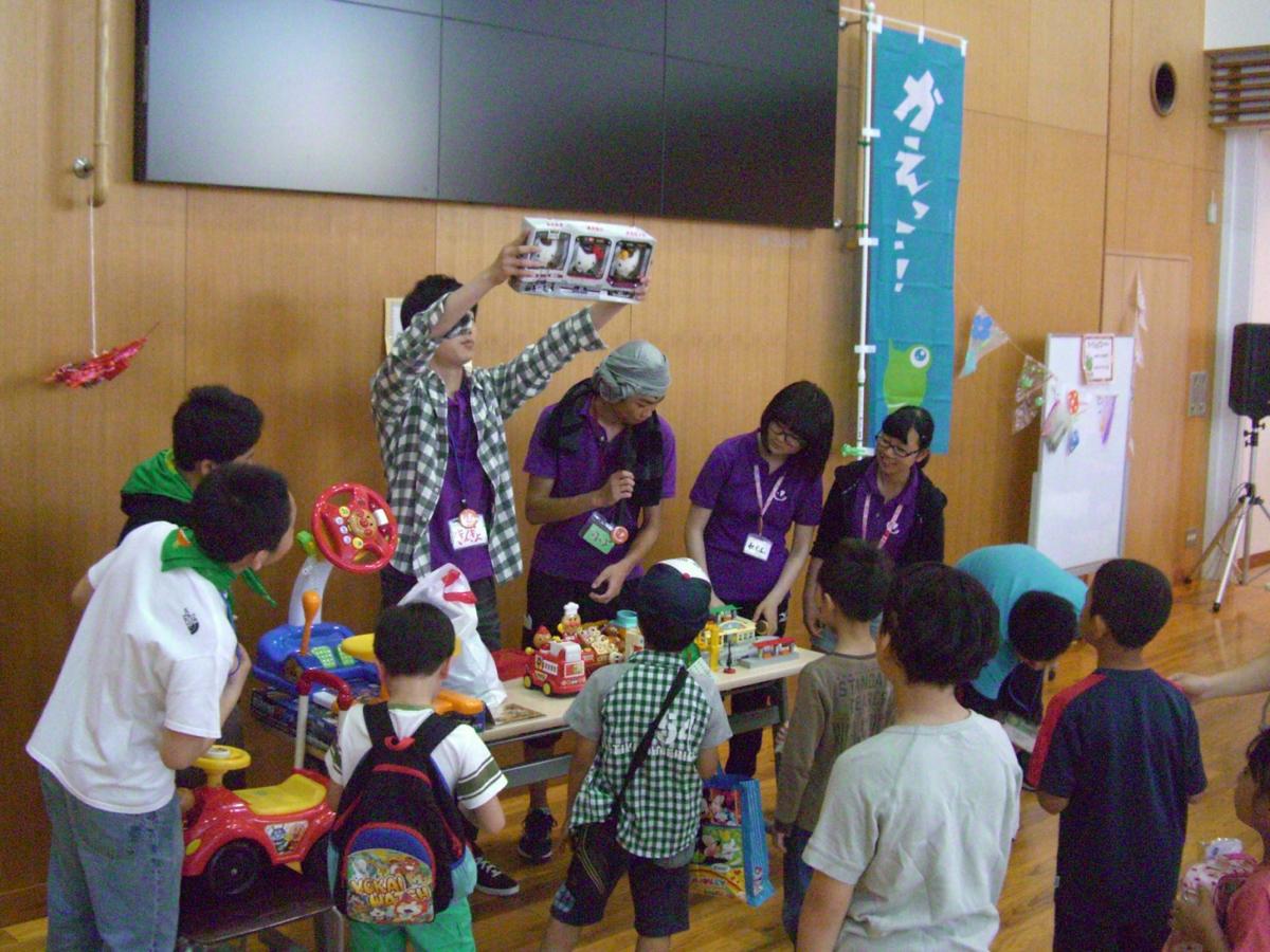 横手市で開かれた「かえっこバザール」の様子